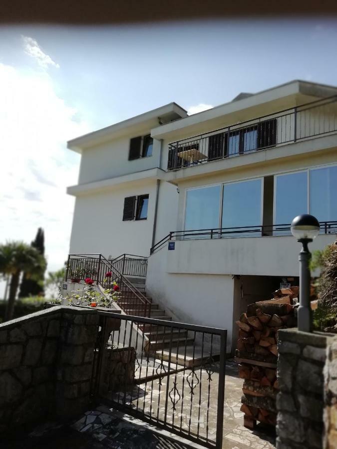 Villa Kubo Lovran Exteriör bild